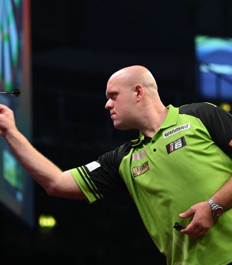 Michael van Gerwen laat Players Championship 6 schieten, Danny Noppert reikt tot halve finales