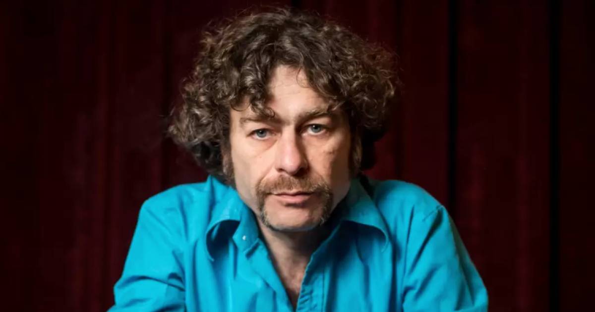 Il comico Bart Fanist ha perso improvvisamente la sua ragazza dopo essere caduto dalle scale |  BV