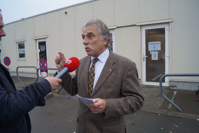 Voormalig gemeentesecretaris Luc De Leersnyder stak z'n mening niet onder stoelen of banken