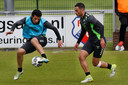 Ayoub en Amrabat samen op de training bij FC Utrecht.