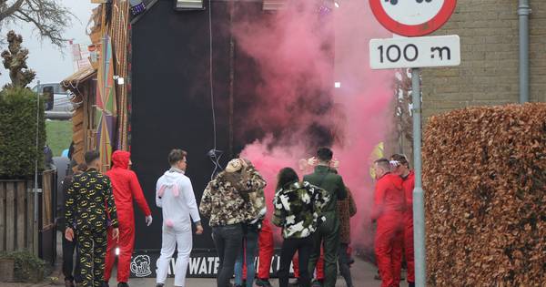 Herriekar buldert als opstijgende straaljager, maar carnavalsclub zelf zegt: 'Hij stond maar zacht' 