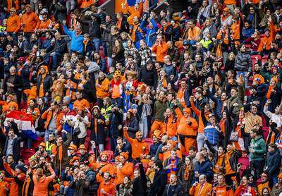 Nederlands voetbalexperiment: ventilatie beschermt best tegen verspreiding aerosolen, niet afstand tussen supporters