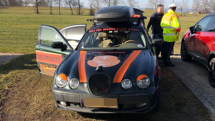 Een van de gesponsorde racebolides van de Nederlandse groep