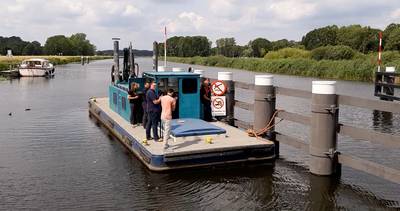 Waterschap Rijn en IJssel waarschuwt met nieuwe borden: brugspringen is levensgevaarlijk