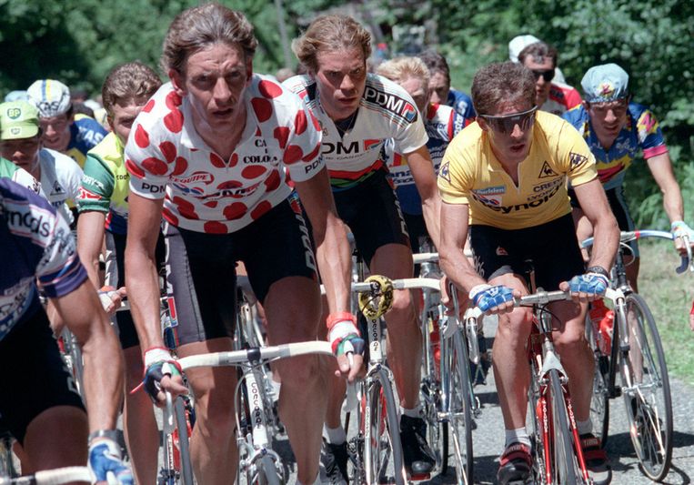 Steven Rooks, Gert-Jan Theunisse en de Spanjaard Pedro Delgado in 1988. Beeld AFP