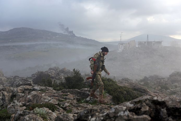 Een regerinsstrijder in Afrin.