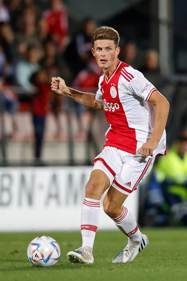Olivier Aertssen wint met Ajax onder 18 jaar van Napoli Foto pzc.nl