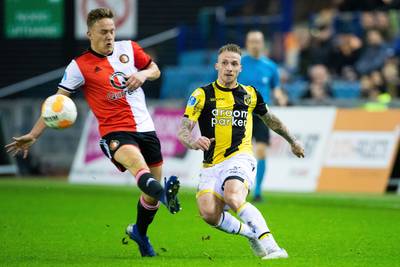 Sloetski zet Büttner op de bank bij Vitesse