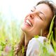 Lachen is gezond: train je buikspieren met deze spreuken