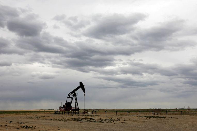 Olieproductie in Granum, Alberta. Critici maken zich zorgen over het handelsverdrag tussen Canada en de EU. Een speciale investeringsrechtbank zou bedrijven meer macht  geven. Beeld Reuters