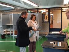 Eerste stembiljetten in Den Bosch liggen al in bus, dankzij minister én Erik 