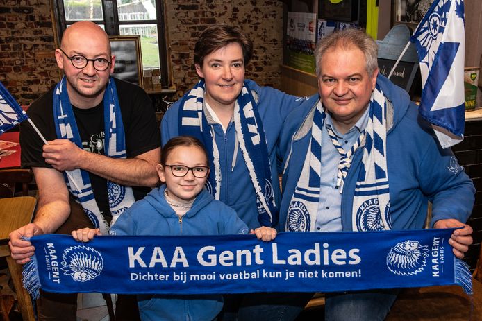 Tatanka supportersclub AA Gent

Renold Patoor - Gerlinde Vanbrussel - Gaspar Haene - Anna Haenecaert