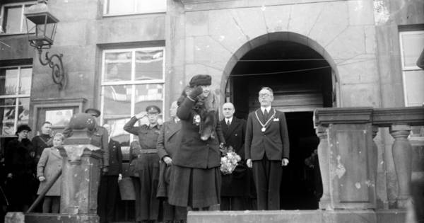 Na vertrek Wilhelmina in 1945 sloegen de granaten in | Den Bosch, Vught - BD.nl