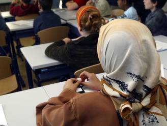 Leraren in spe botsen op hoofddoekenverbod