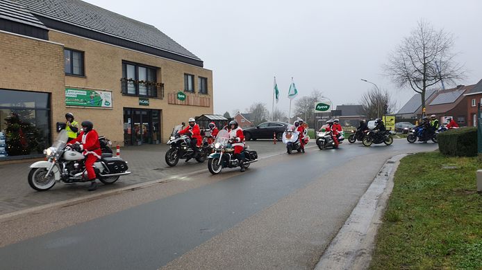 De Hoogstraatse Moto Vrienden organiseerden zondag hun kerstrun.