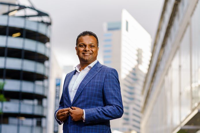 Richard Moti, de nieuwe PvdA-lijsttrekker: ‘De pandemie raakte Hillesluis harder dan Hillegersberg.’