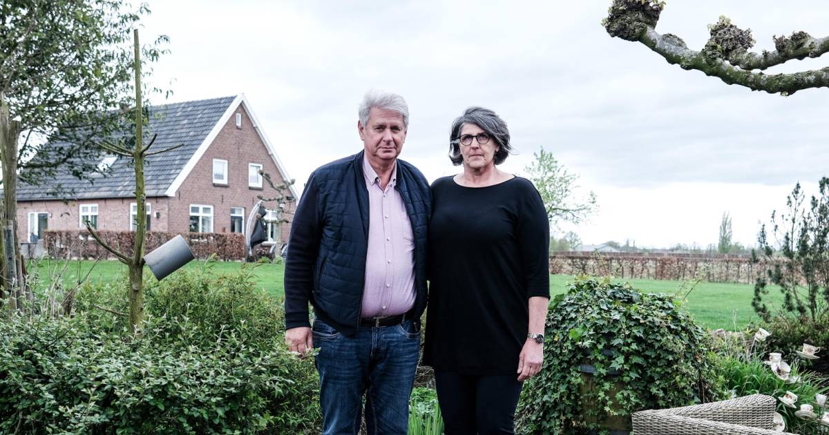 Waar nu nog de oprijlaan is, ligt straks de A15: ‘Door dit besluit is bij ons heel veel geld in rook
