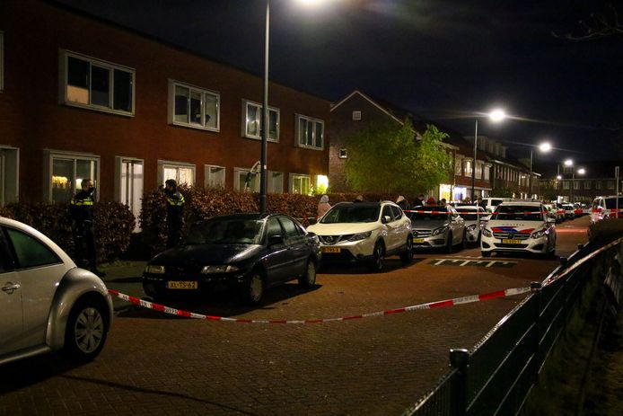 De politie deed donderdagavond en vrijdagnacht onderzoek in het huis in de Maurice de Vlaminckstraat.