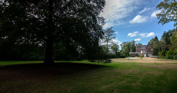 Aankoop pastorie: 'We doen dit voor Someren-Eind'
