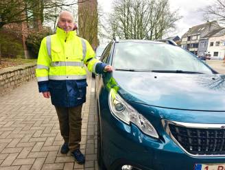 Gemachtigd opzichter Gunter weigert boete te betalen die hij tijdens werkuren kreeg: “De gemeente betaalt, of ik stop met werken”