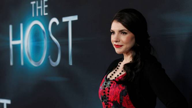 ‘The Twilight Saga’-schrijfster Stephenie Meyer bevestigt komst van 2 nieuwe ‘Twilight’-boeken: “Ik wil iets gloednieuws doen”