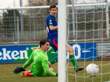 Eenzijdige ‘Slag om Rijswijk’ en trouwcadeau voor Te Werve-speler: lees hier alles over het amateurvoetbal