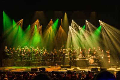 Bevrijdingsconcert in hangar op vliegbasis Gilze-Rijen: ‘Iets moois met een hele serieuze boodschap’