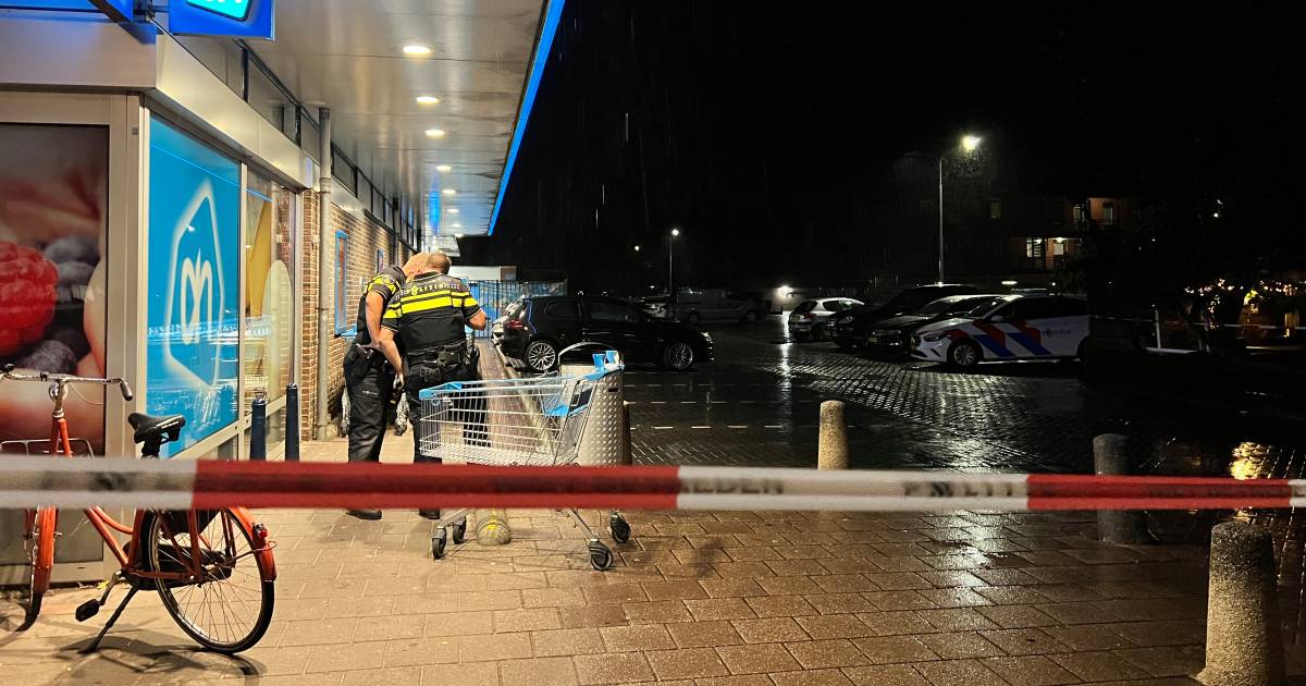 Six injured in Nunspeet after traffic accident and possible stabbing at Albert Heijn