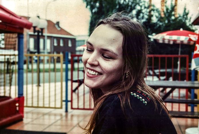 portret van de in 1996 vermoorde Sally van Hecke