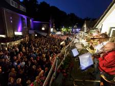Gevelconcert Wijchen gaat bezoekers voor het eerst geld vragen: ‘Het is óf dit, óf geen gevelconcert’