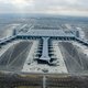 Erdogan opent een nieuwe luchthaven. Ook al kostte die mogelijk aan honderden mensen het leven