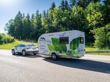 Elektro-caravan rijdt zélf naar het Gardameer (en pakt meteen het wereldrecord)