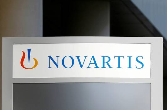 Het logo van Novartis.