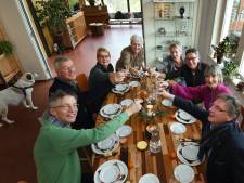 Kerstlunch voor singles in Varik: ‘Natuurlijk mis ik wel eens iemand in mijn nabijheid’