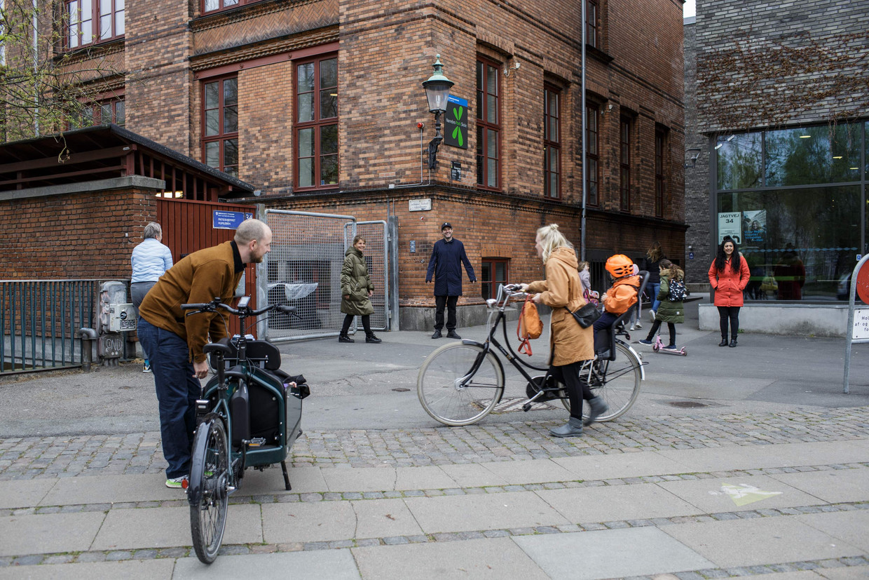 In Denemarken steeg het cijfer dat de besmettingsgraad van de bevolking aangeeft prompt toen kinderen vorige maand terugkeerden naar de schoolbanken. Beeld AFP
