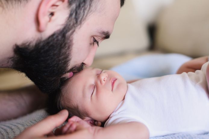 Al bijna 2.000 zelfstandige jonge vaders hebben betaald vaderschapsverlof aangevraagd.