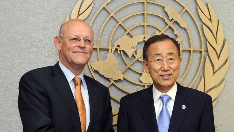 Minister Uri Rosenthal met secretaris-generaal van de Verenigde Naties, Ban Ki-Moon, tijdens de VN-bijeenkomst op 26 september. © afp Beeld 
