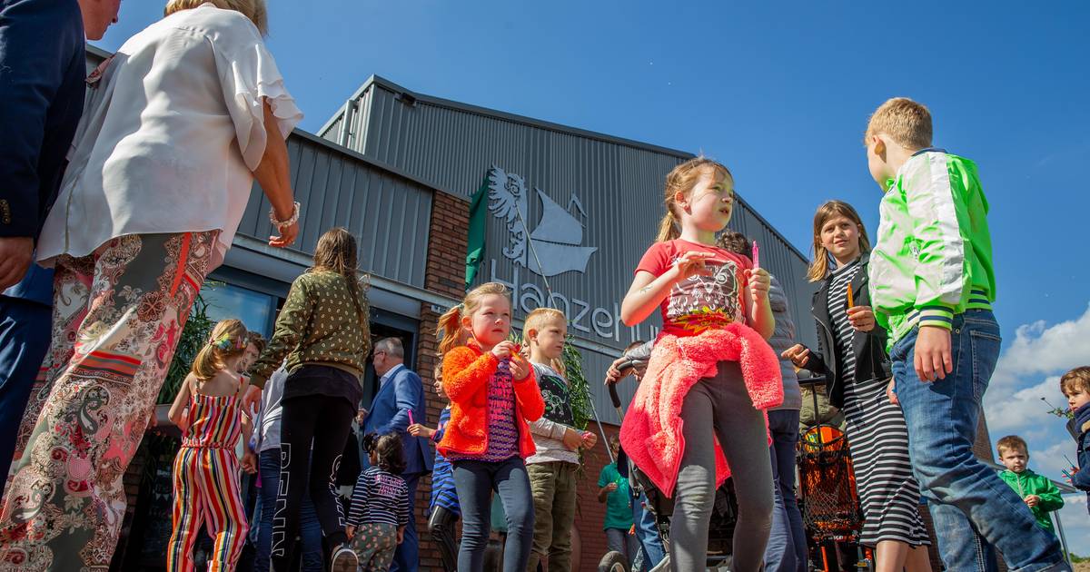 Hanzehuys Maasbommel dreigt sleutels in te leveren | West Maas en Waal | gelderlander.nl - De Gelder