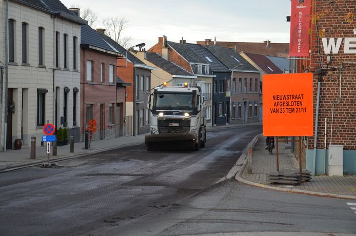 De grote werken in Denderhoutem zijn gestart.
