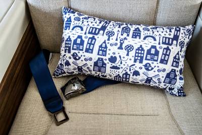 Deborah ontwierp dé eyecatcher van het regeringstoestel, maar wist zelf nergens van