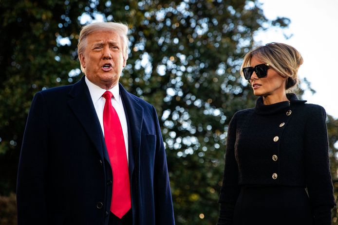 Donald Trump en zijn vrouw Melania op de dag van hun vertrek uit het Witte Huis.