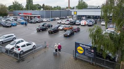 Dirk en Lidl in centrum Apeldoorn gaan toch het kanaal niet over