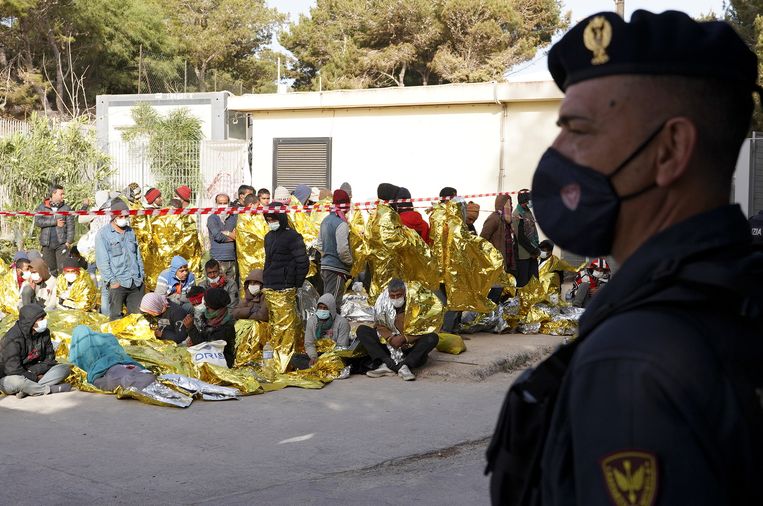 Il braccio lungo di Erdogan: immigrati africani in Italia come leva politica