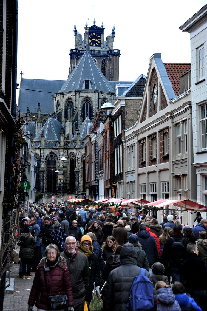 Dordtse Kerstmarkt trekt 385.000 bezoekers Kerstmarkt in Dordrecht