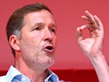 Masters en médecine: Paul Magnette lance un ultimatum au MR, la FWB reporte le débat