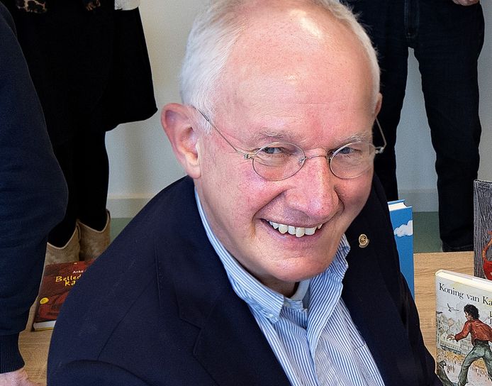 Jan Jaspers neemt afscheid als griffier van de Helmondse gemeenteraad ...