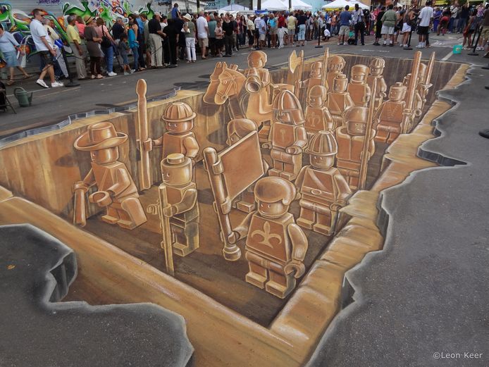 Met dit leger van terracotta legomannetjes in Florida brak Leon Keer in 2011 internationaal door.