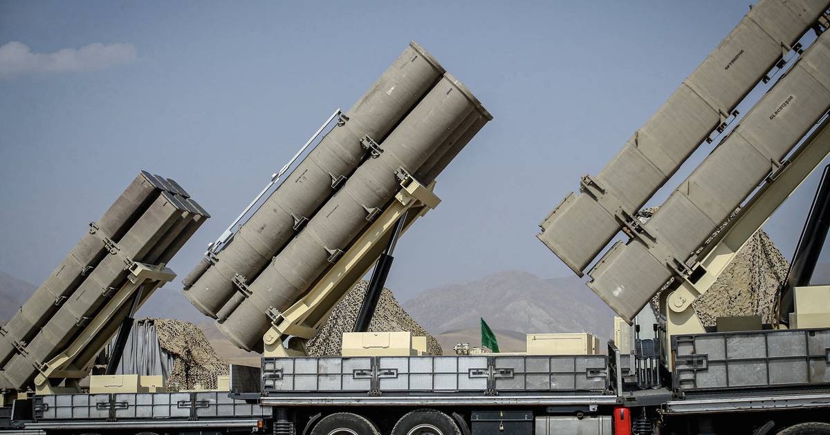 Иран заявляет, что впервые построил молниеносную баллистическую ракету: «Никакая система обороны не может противостоять этому» |  За рубежом