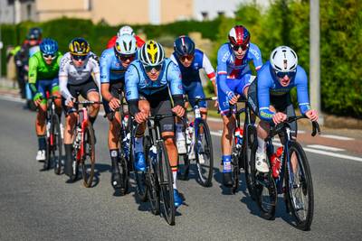 LIVE EUROPEAN CYCLING CHAMPIONSHIPS. Dangerous trio at the forefront of men’s juniors, Belgium puts in work in the peloton