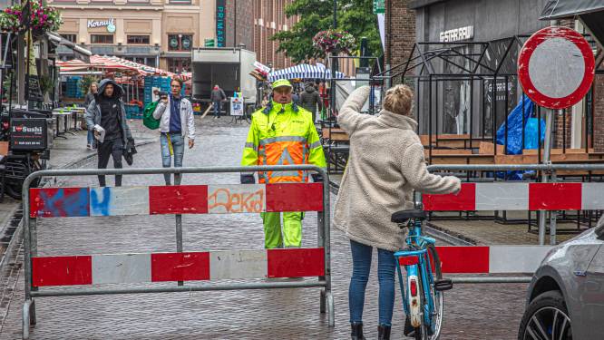 Lezers over fietsverbod Grote Markt: ‘Zwolle, waar ben je mee bezig?’